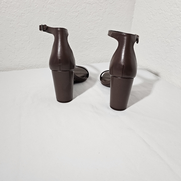 INC strap heel 6.5 - Picture 2 of 5